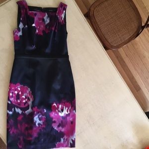 Lovely Tahari dress.  Dressy to cocktail. Size 4